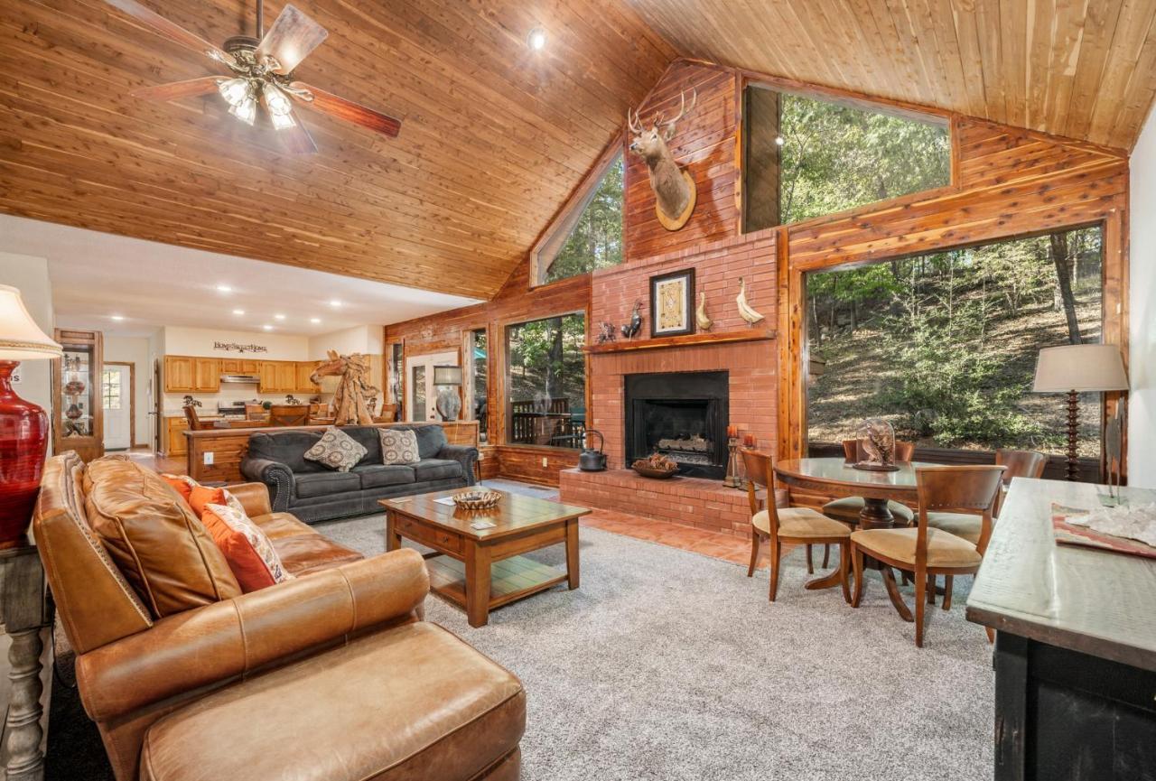 Luxury Rock Creek Cabin W Deck By Lake Hamilton Хот-Спрингс Экстерьер фото