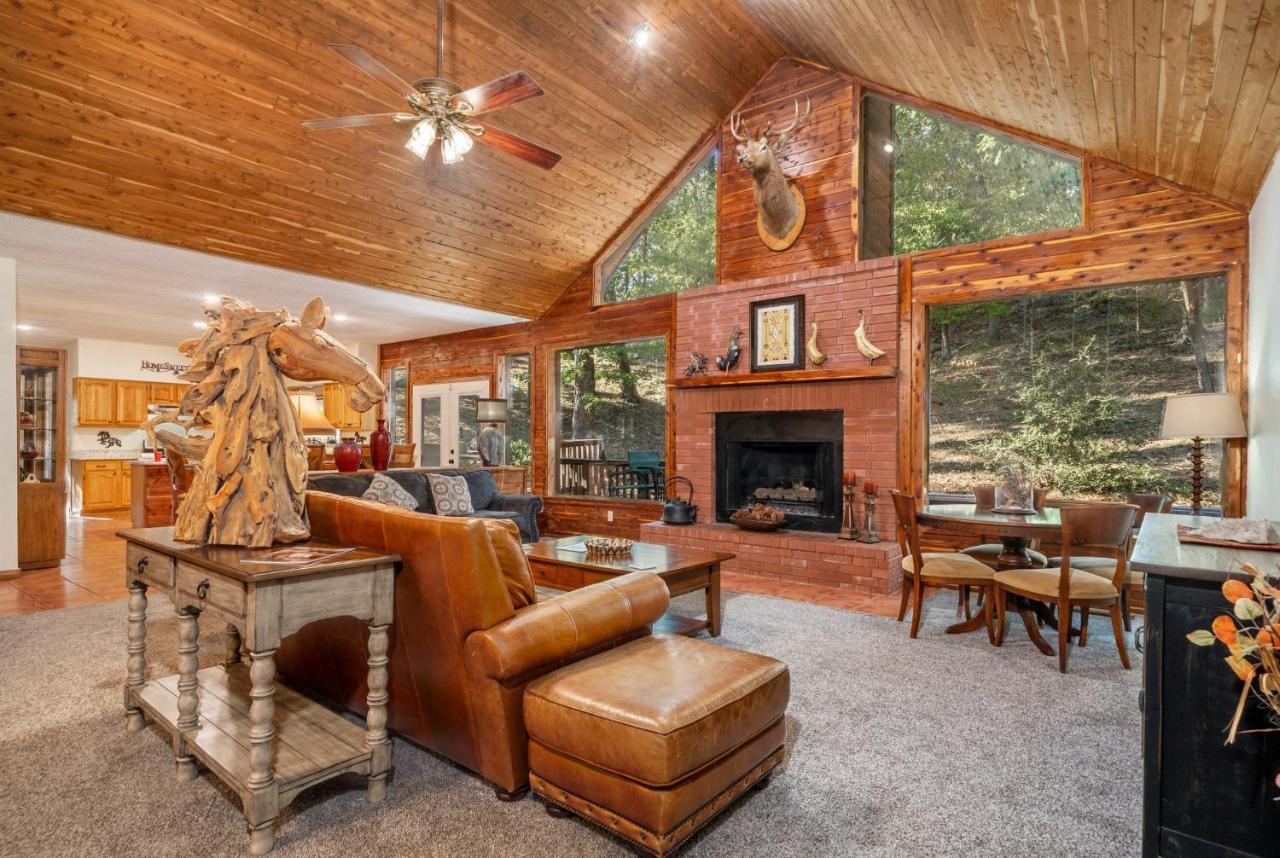 Luxury Rock Creek Cabin W Deck By Lake Hamilton Хот-Спрингс Экстерьер фото